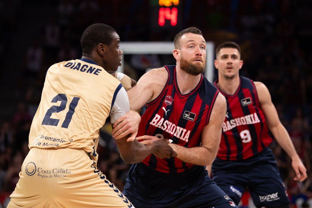 Matt Costello Baskonia