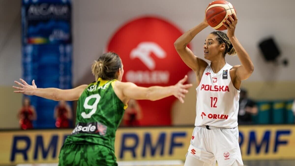 Banaszak, jugadora de baloncesto de Movistar estudiantes de la liga femenina endesa
