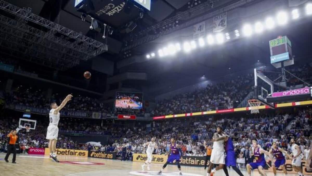 Jaycee Carroll triple con el Real Madrid de baloncesto en la final de Liga Endesa
