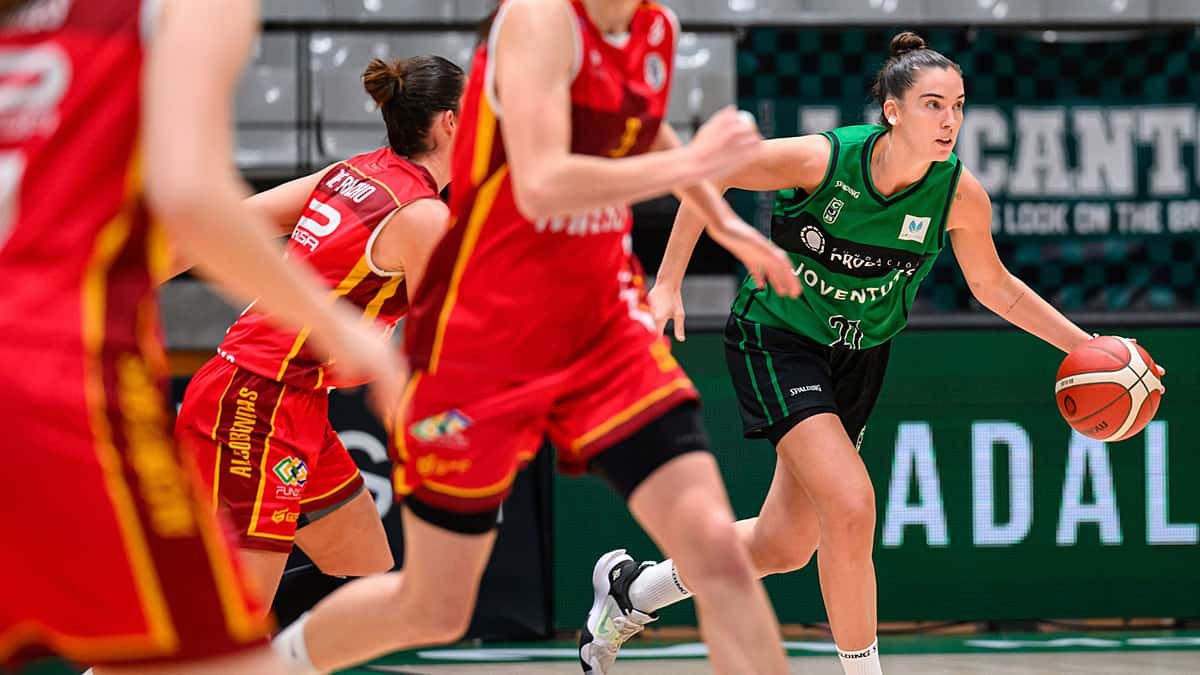 Rrebeca Cotano, jugadora de baloncesto del Joventut de Badalona de Liga femenina endesa