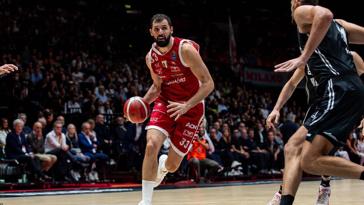 Mirotic, con Olimpia Milán, campeón de la supercopa italiana