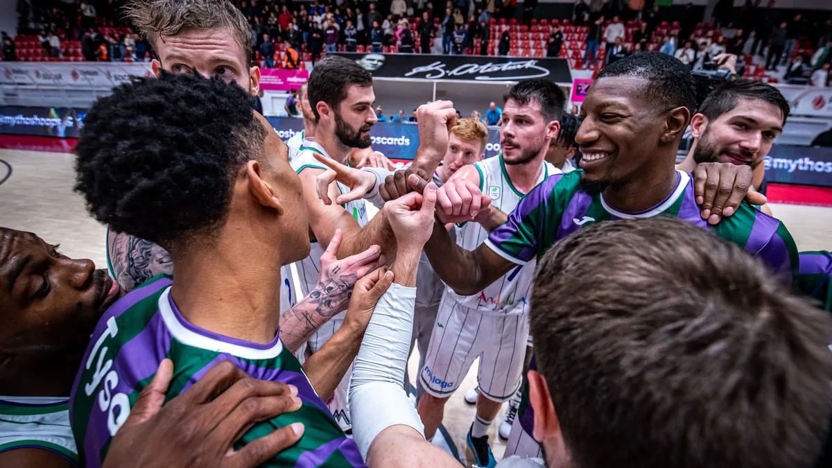 Unicaja Málaga da una exhibición en Turquía (56-108)