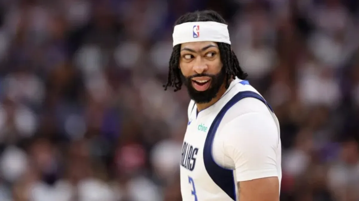 Anthony Davis, jugador de Dallas Mavericks de la NBA