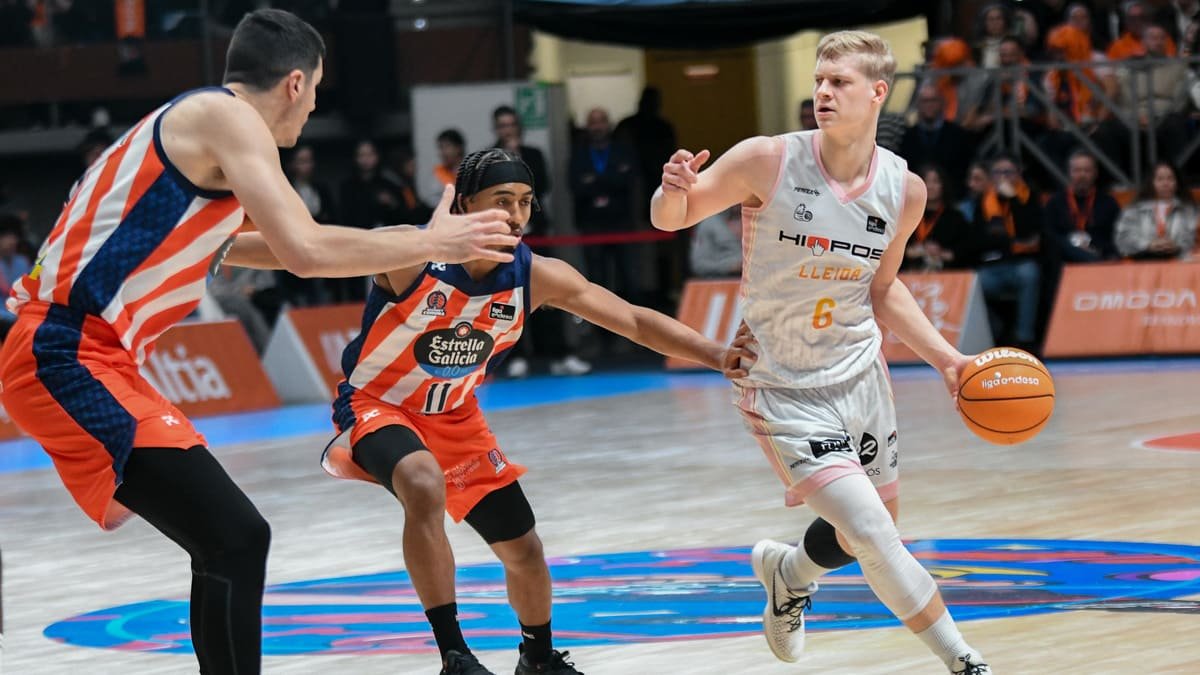Keye Van der Vuurst, jugador de baloncesto de Hiopos Lleida, Liga Endesa.