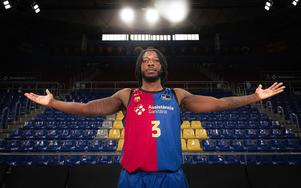 Myles Cale jugador de baloncesto del Barça en el Palau Blaugrana
