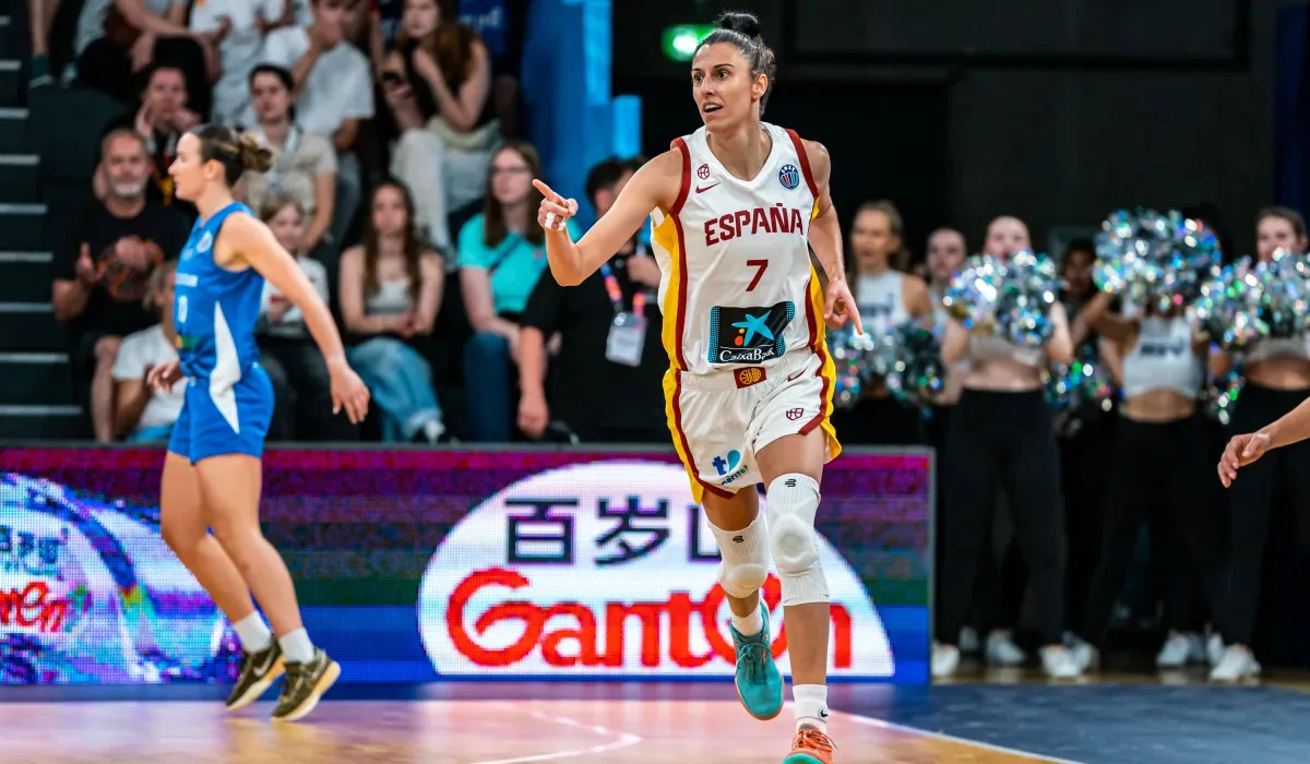 España gana con solvencia el primer partido del Eurobasket