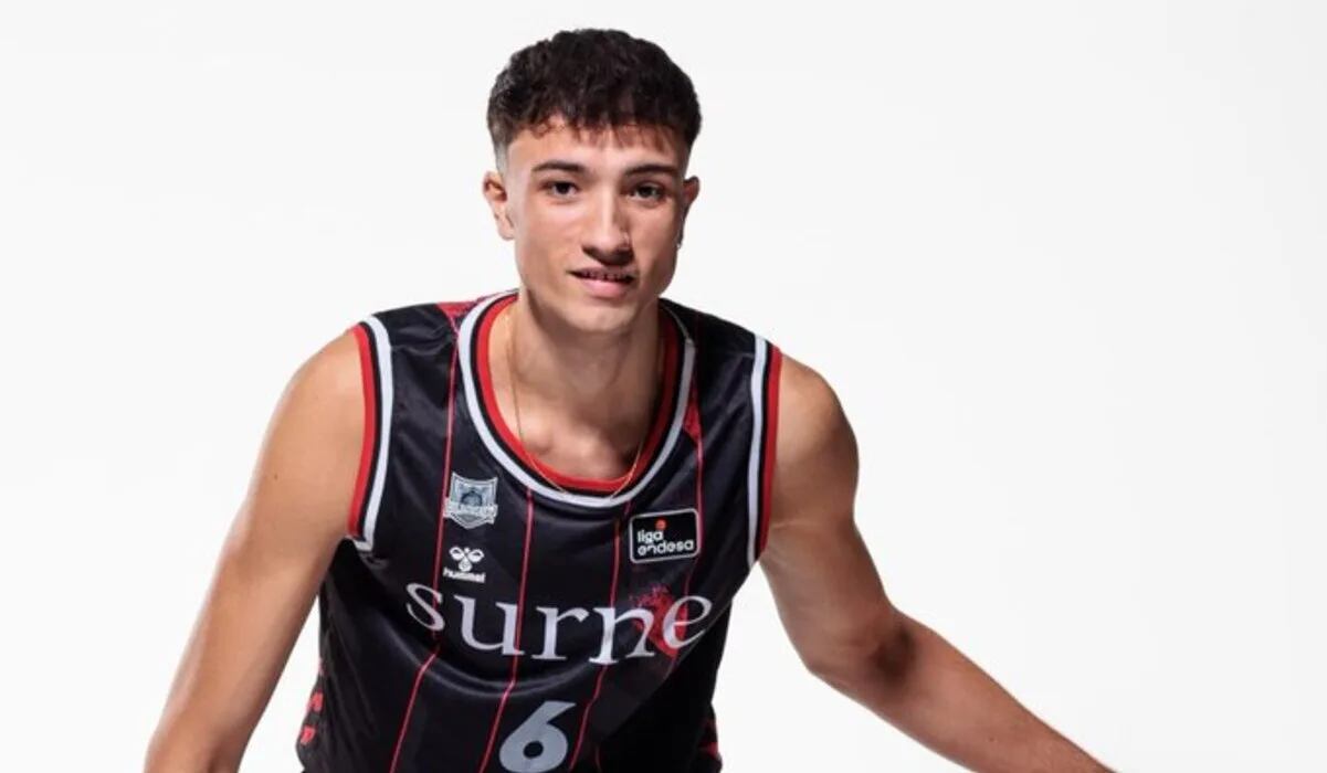 Alega Cantabria ata al interior ex Bilbao Carlos Taboada