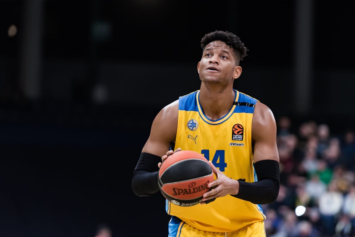 Jasiel Rivero Estrella Roja Euroliga