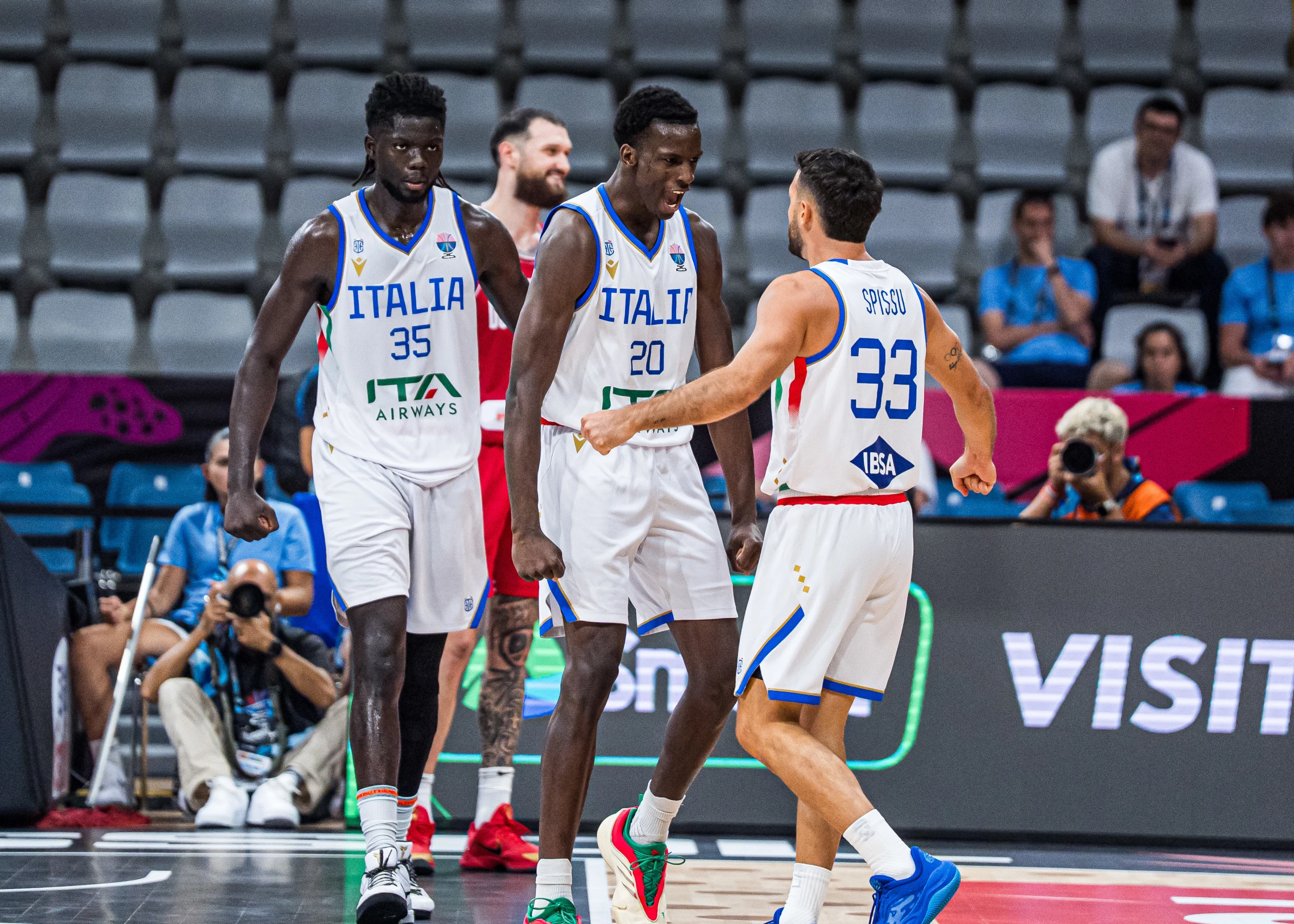 Italia desespera a Georgia, hundida en la segunda parte (76-62)