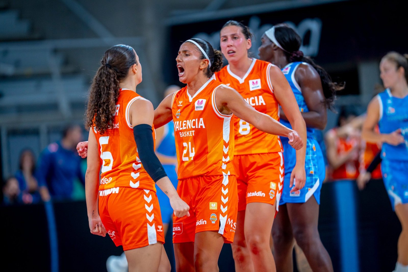 Abdelkader junto a Maria Araujo y Elena Buenavida