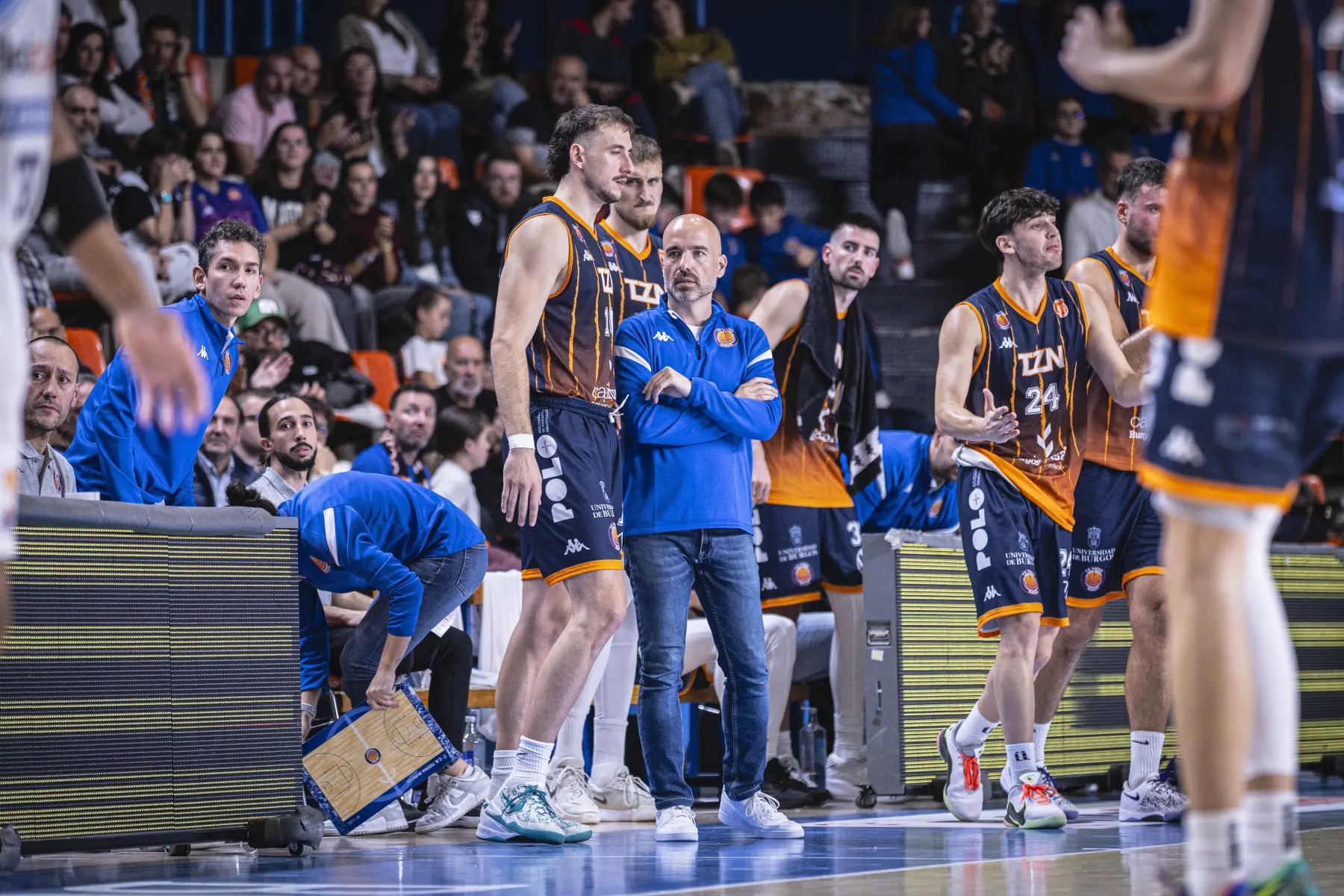 Tizona resiste pero no puede frenar la máquina de Leyma Coruña