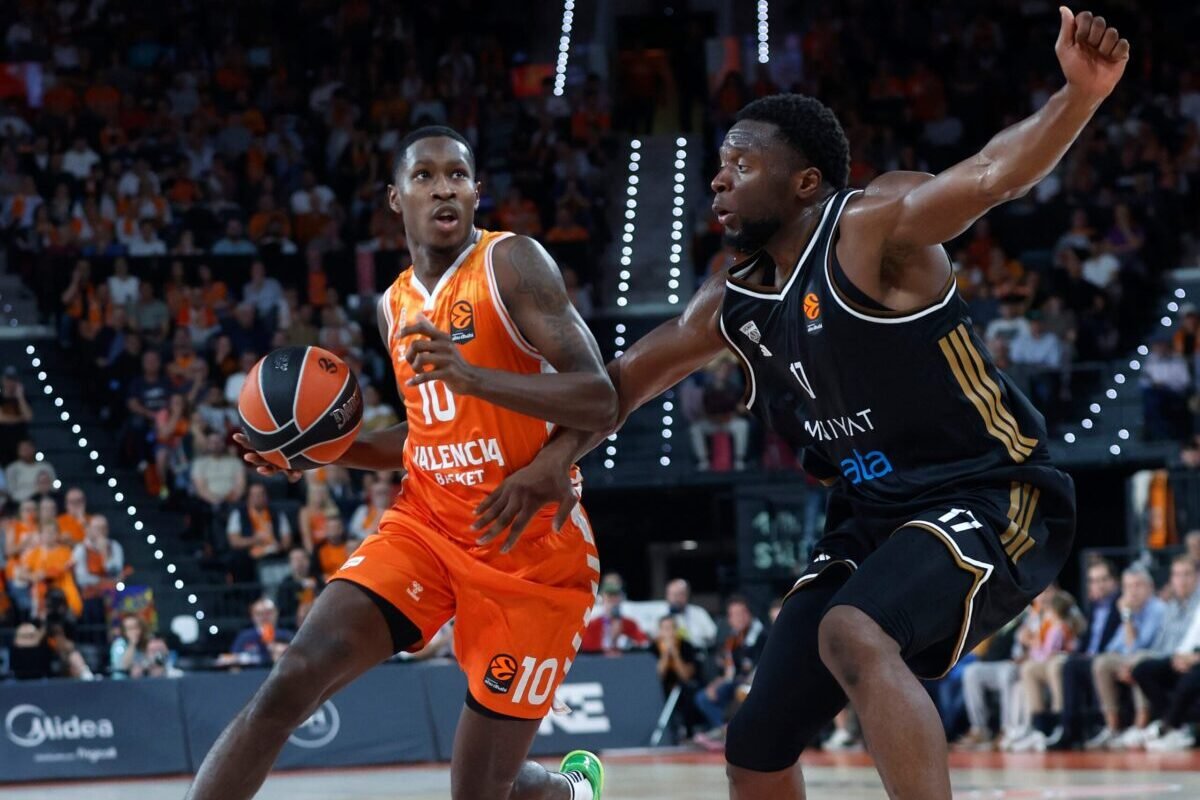 Valencia Basket se lleva el triunfo ante Dubai BC en un final de infarto (80-78)