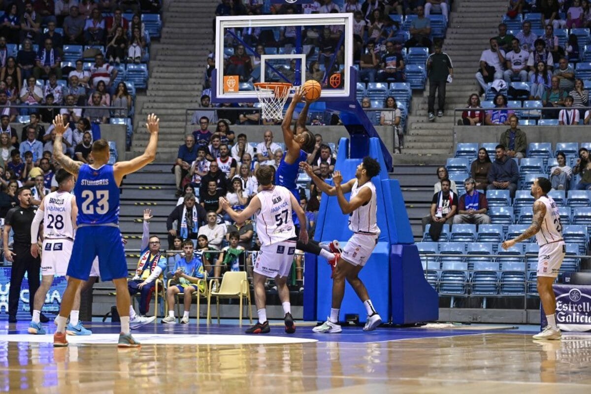 Obradoiro brilla en Sar y vence al Melilla (79-59)