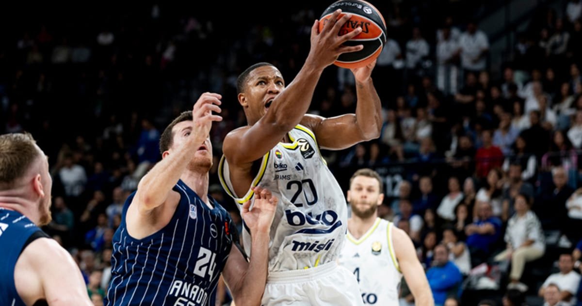 Fenerbahçe Beko se lleva el derbi ante Efes (69-79)