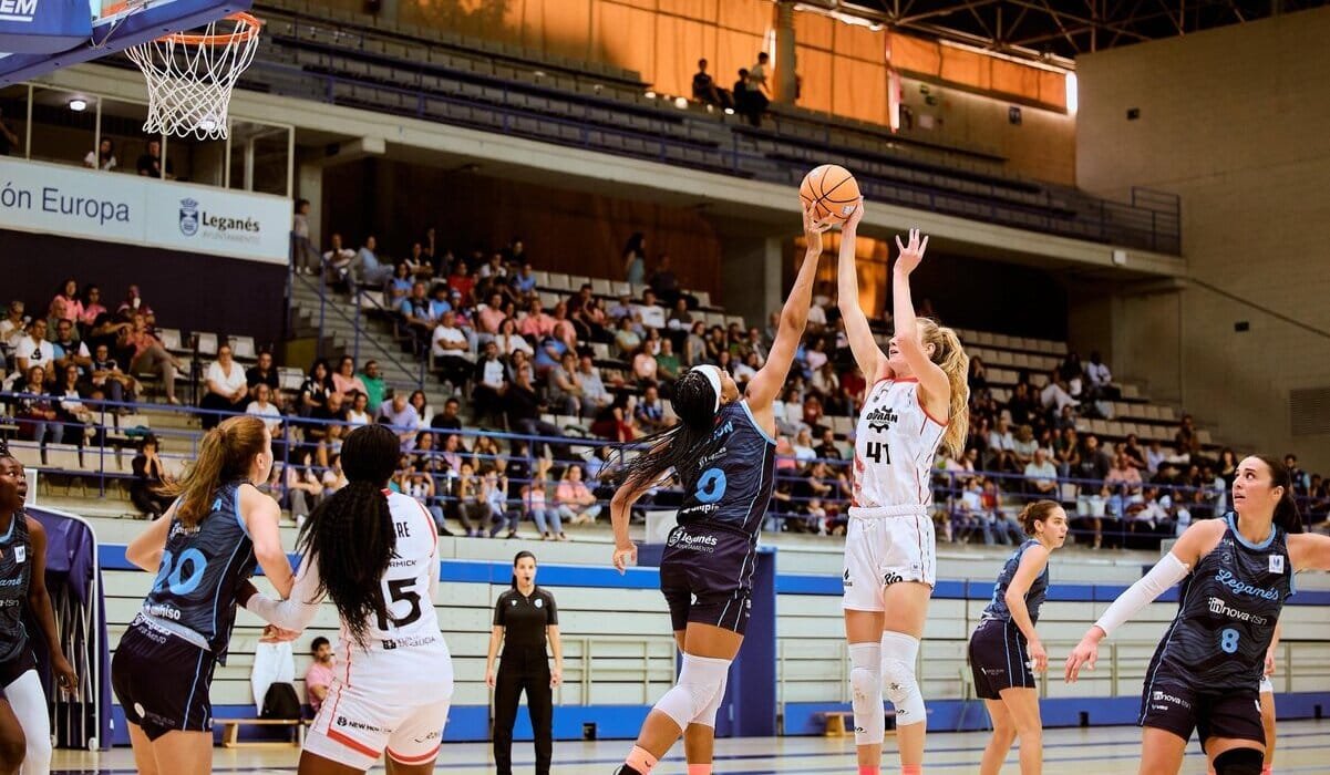 Alicia Flórez guía a Durán Maquinaria Ensino Lugo (59-70)