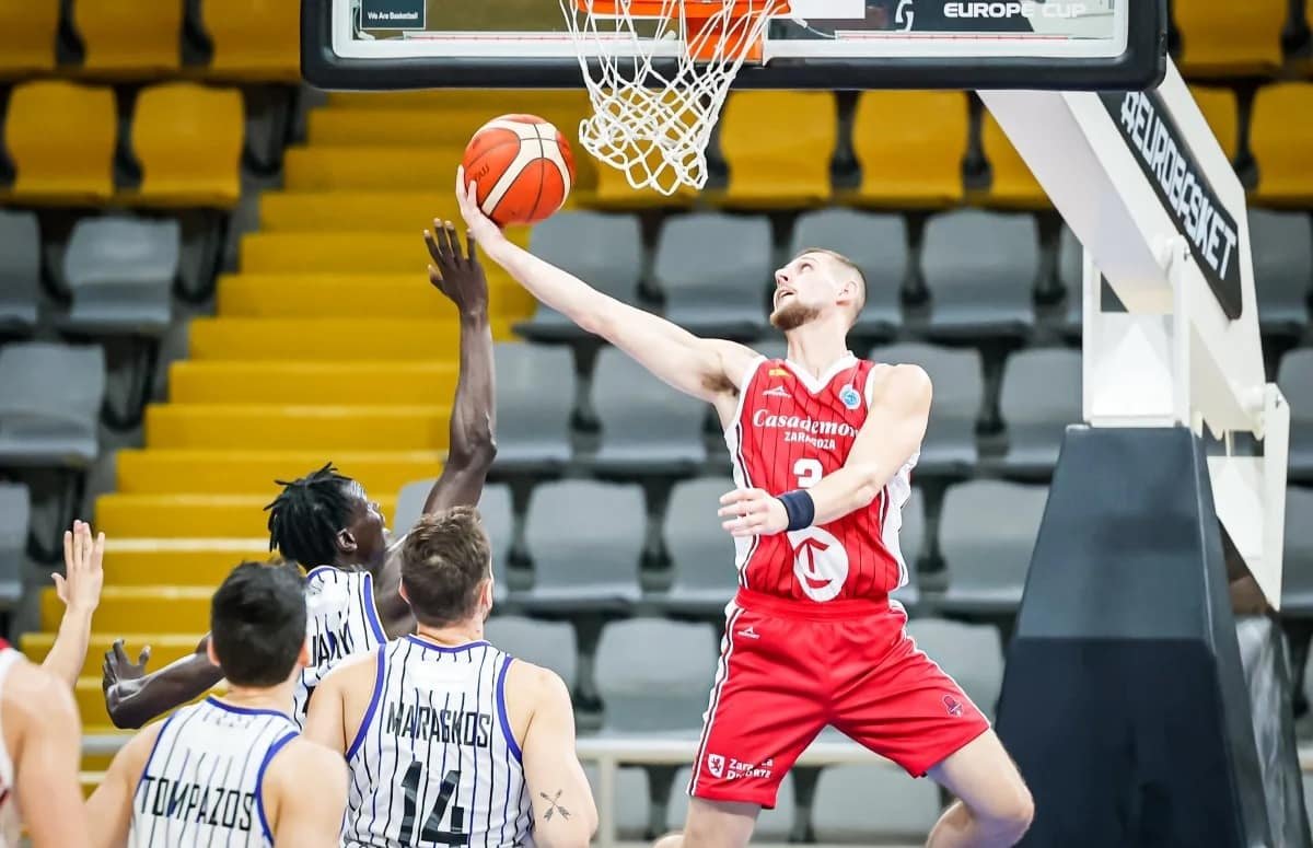 Casademont Zaragoza es un ciclón en Chipre (67-112)