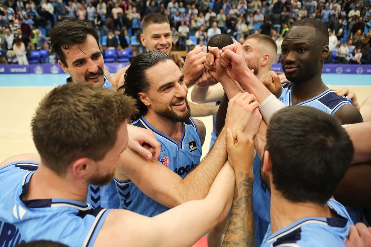 Lugo. Liga Endesa ACB. Pazo Provincial dos Deportes. Jornada 5. CB Río Breogán - Covirán Granada. Fotos:Carlos Castro/ACB Photo
