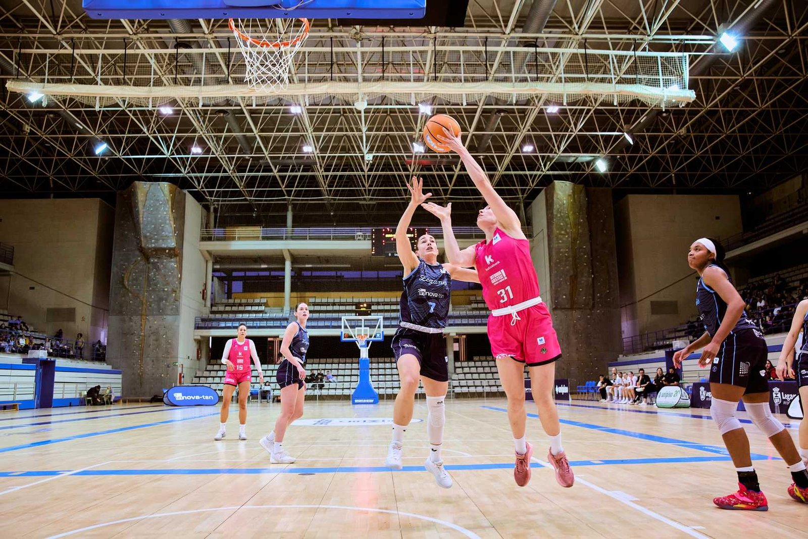 El último cuarto le da la victoria a Kutxabank Araski (64-70)