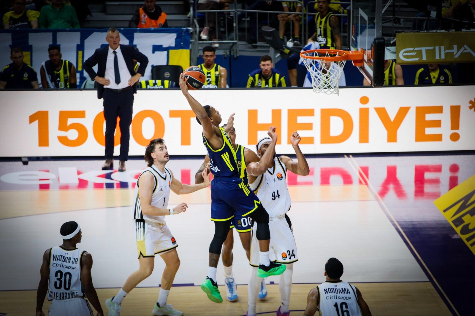 Fenerbahçe Beko recupera sensaciones ante Asvel (81-67)