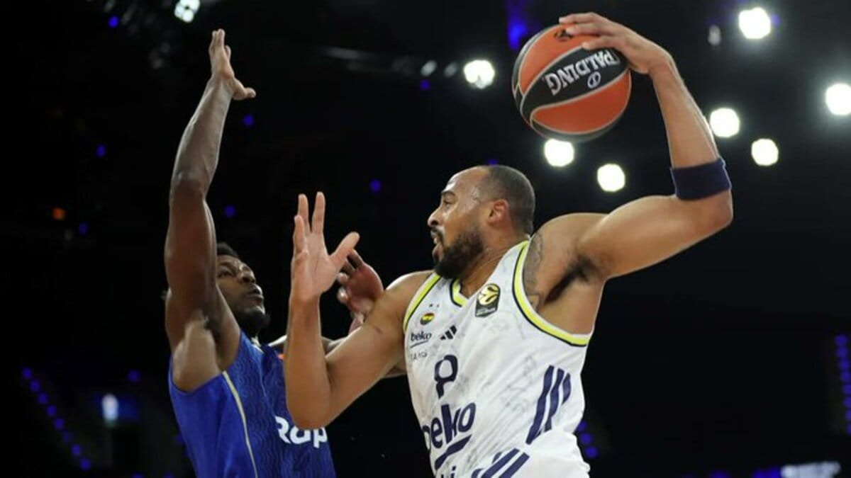 Fenerbahçe saca una trabajada victoria ante Maccabi (84-75)
