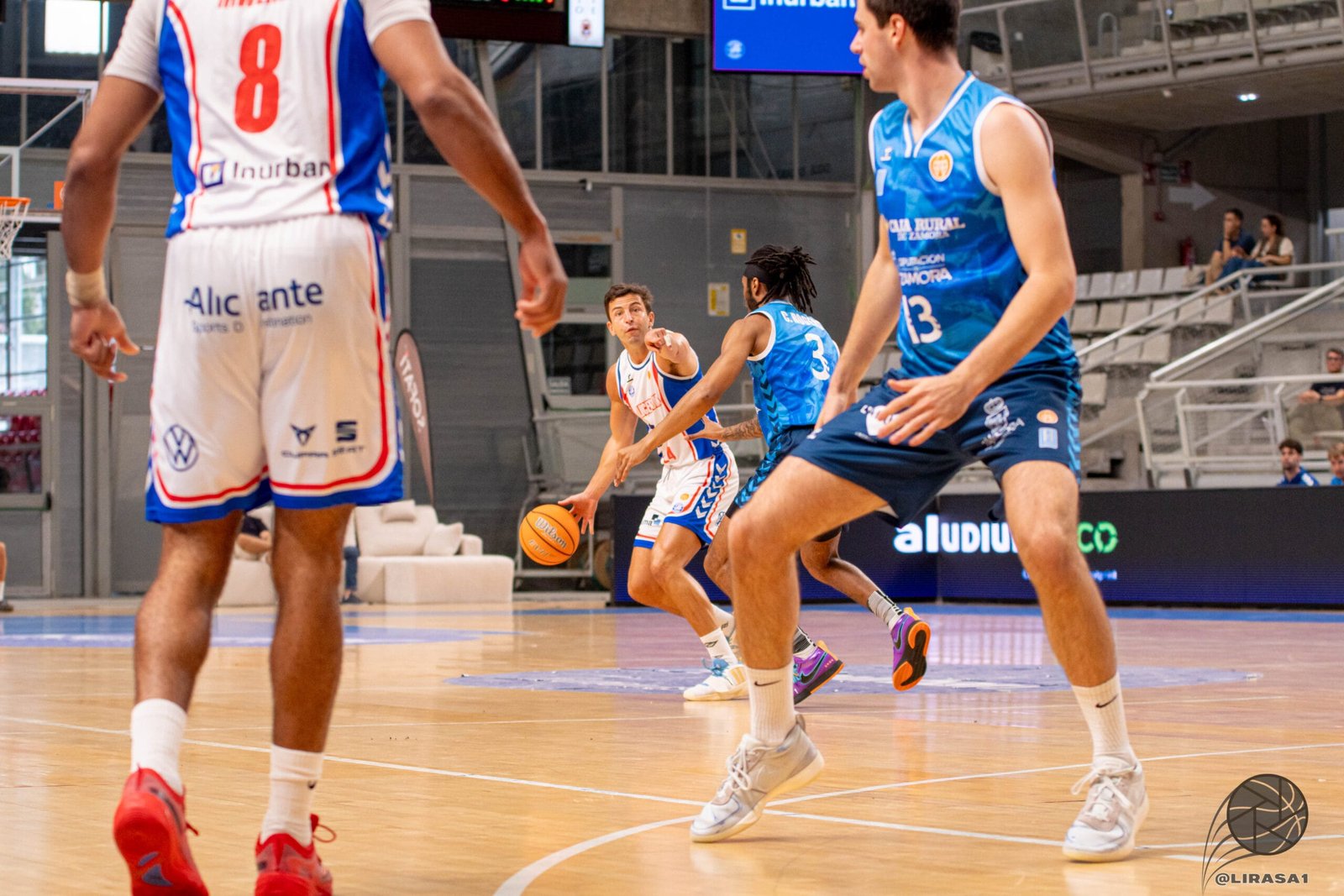 Sergio Llorente amplia su vinculación con el HLA Alicante