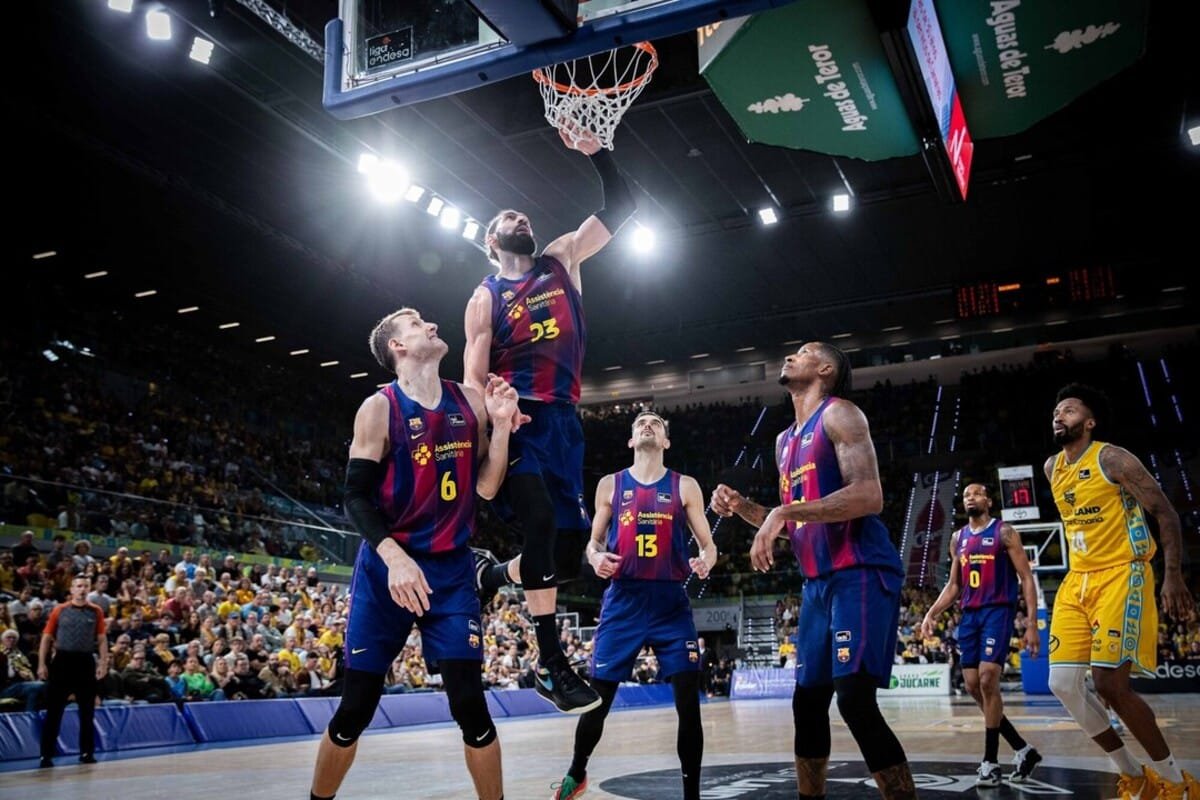 El Barça vence en Gran Canaria y se asoma a la Copa (61-72)