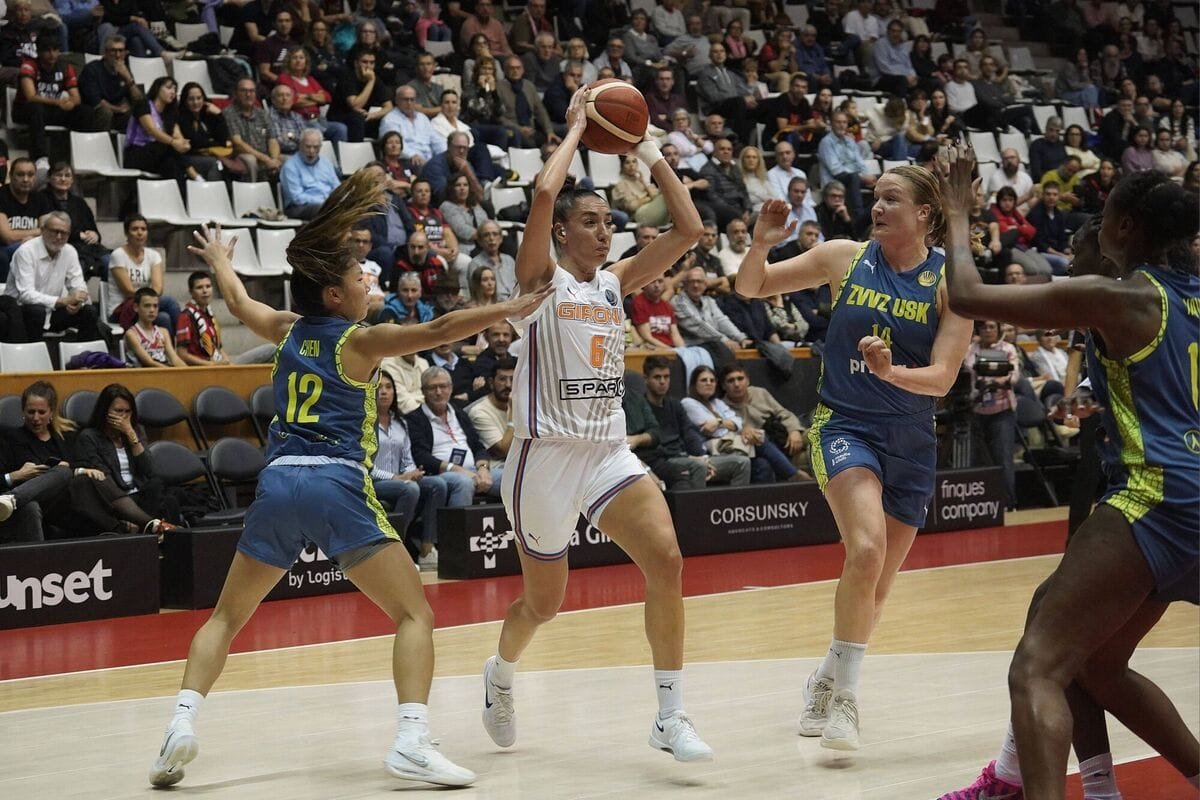 Spar Girona gana al campeón y sigue soñando en Euroliga (83-78)