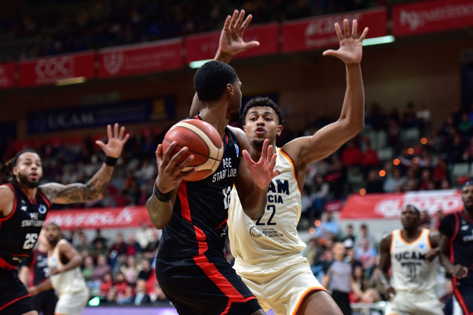 Crónica: Una fiesta europea de cantera y juventud — UCAM Murcia CB 80 –75 PGE Start Lublin