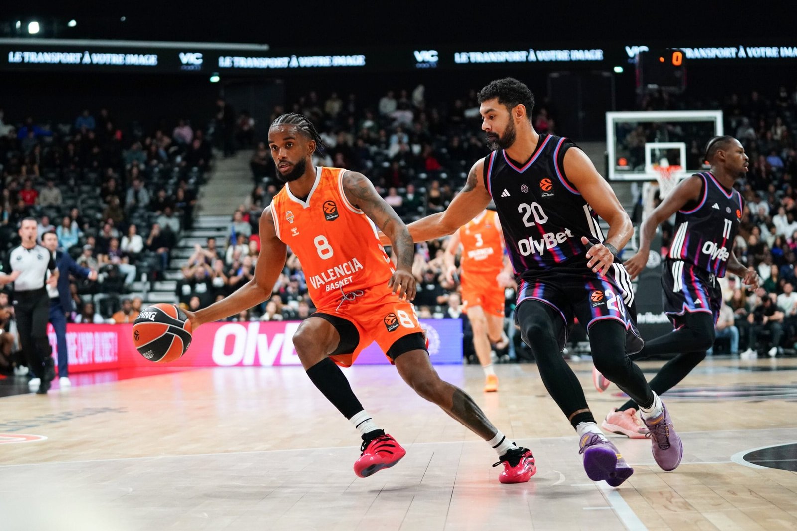 Valencia Basket tira por la borda una gran primera mitad y cae en París