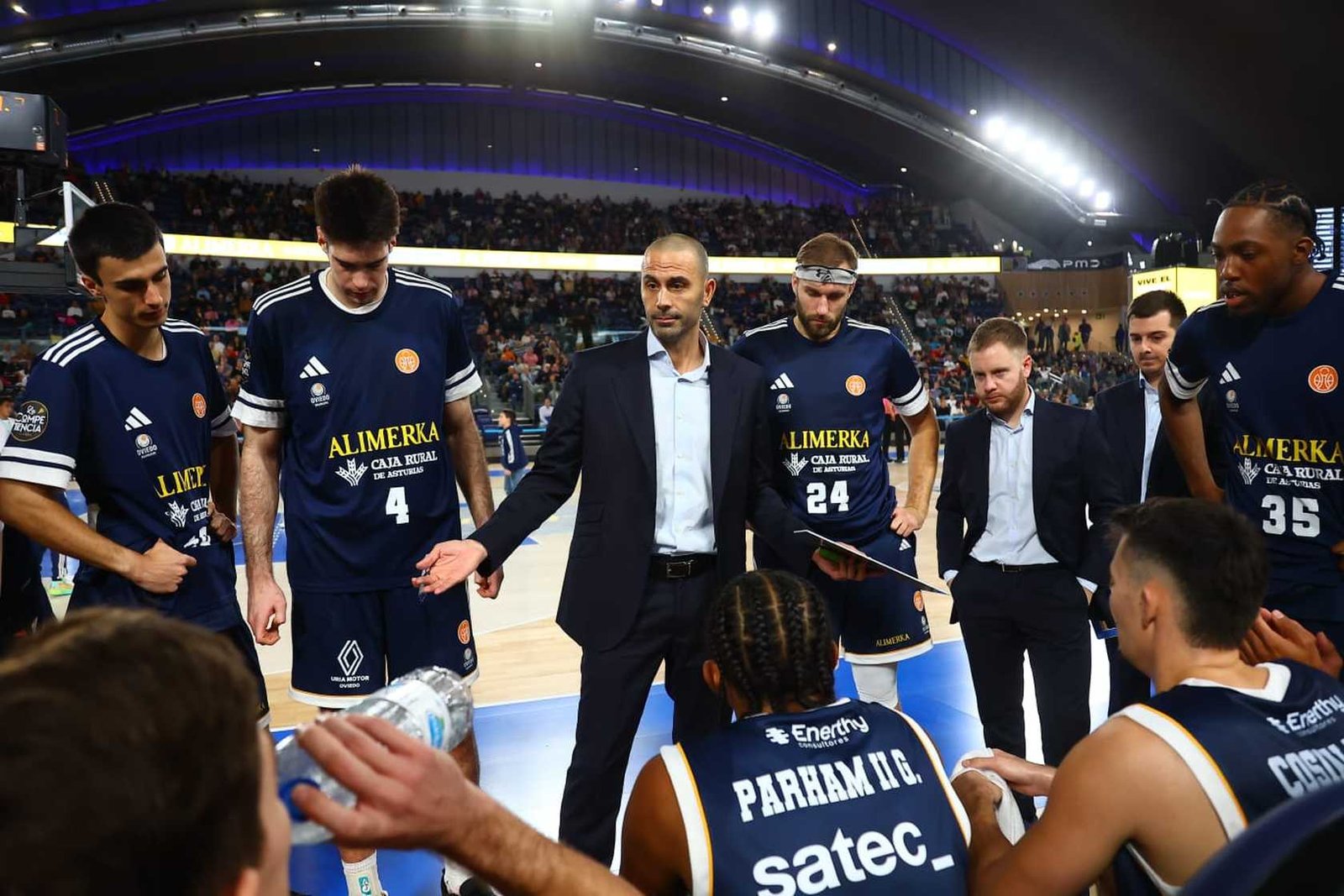 Alimerka Oviedo crece en casa ante Grupo Alega Cantabria (97-79)