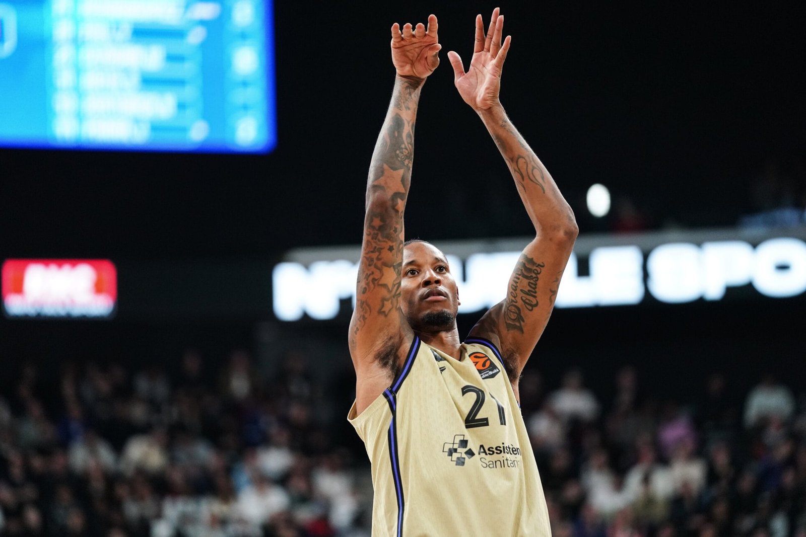 El Barça exhibe su defensa en París (69-85)