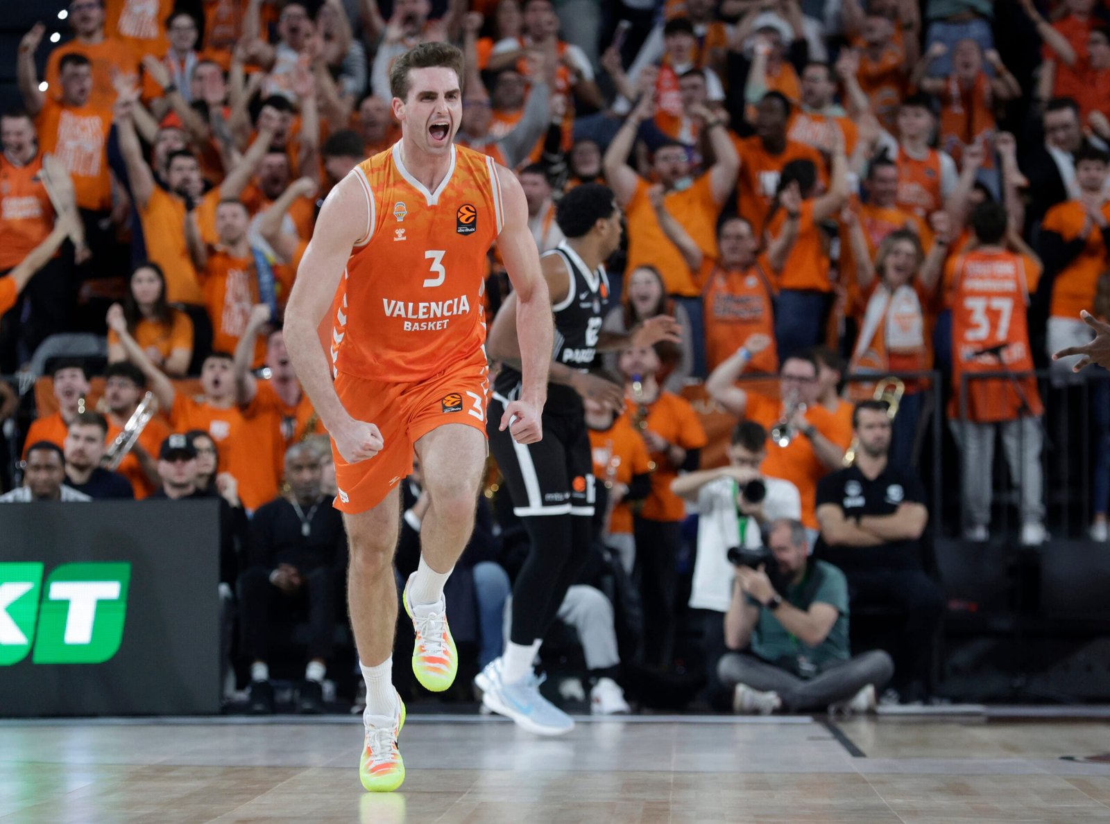 Valencia Basket acaba el año líder de la Euroliga tras vencer a un competitivo Partizan