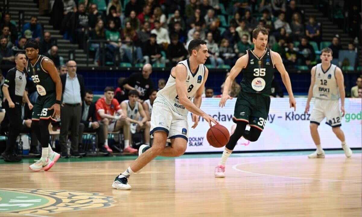 Agustín Ubal lidera la remontada del BAXI Manresa en Polonia (90-96)