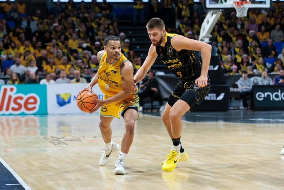Dreamland Gran Canaria se lleva el derbi canario ante Tenerife (70-71)