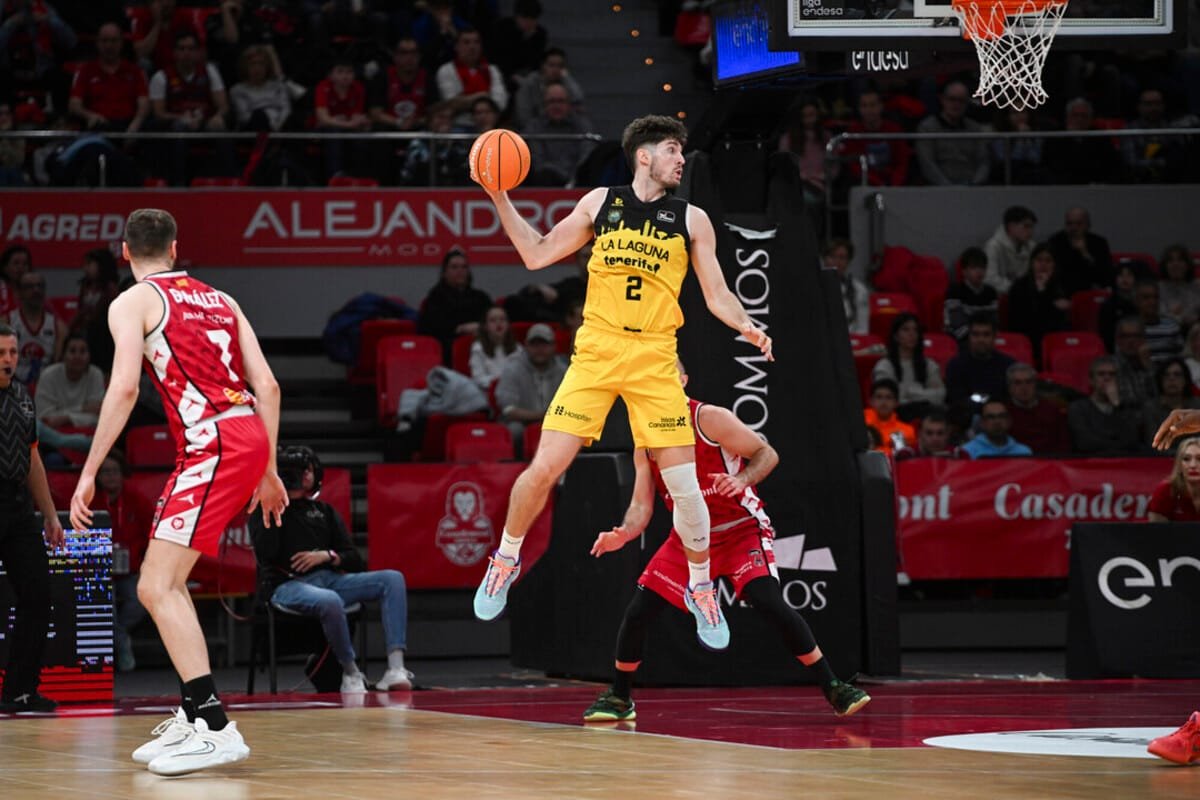 Konstantin Kostadinov llega a MoraBanc Andorra para escalar posiciones