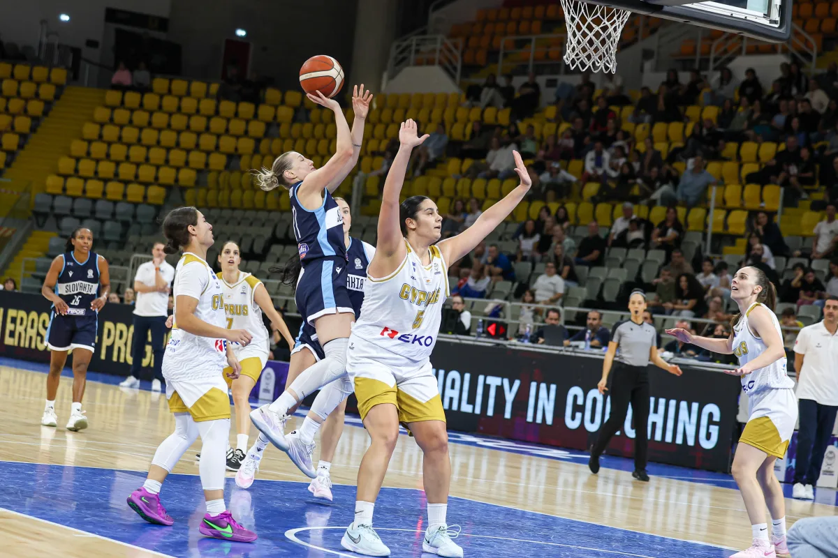 Nikola Dudášová ficha por Innova-TSN Leganés