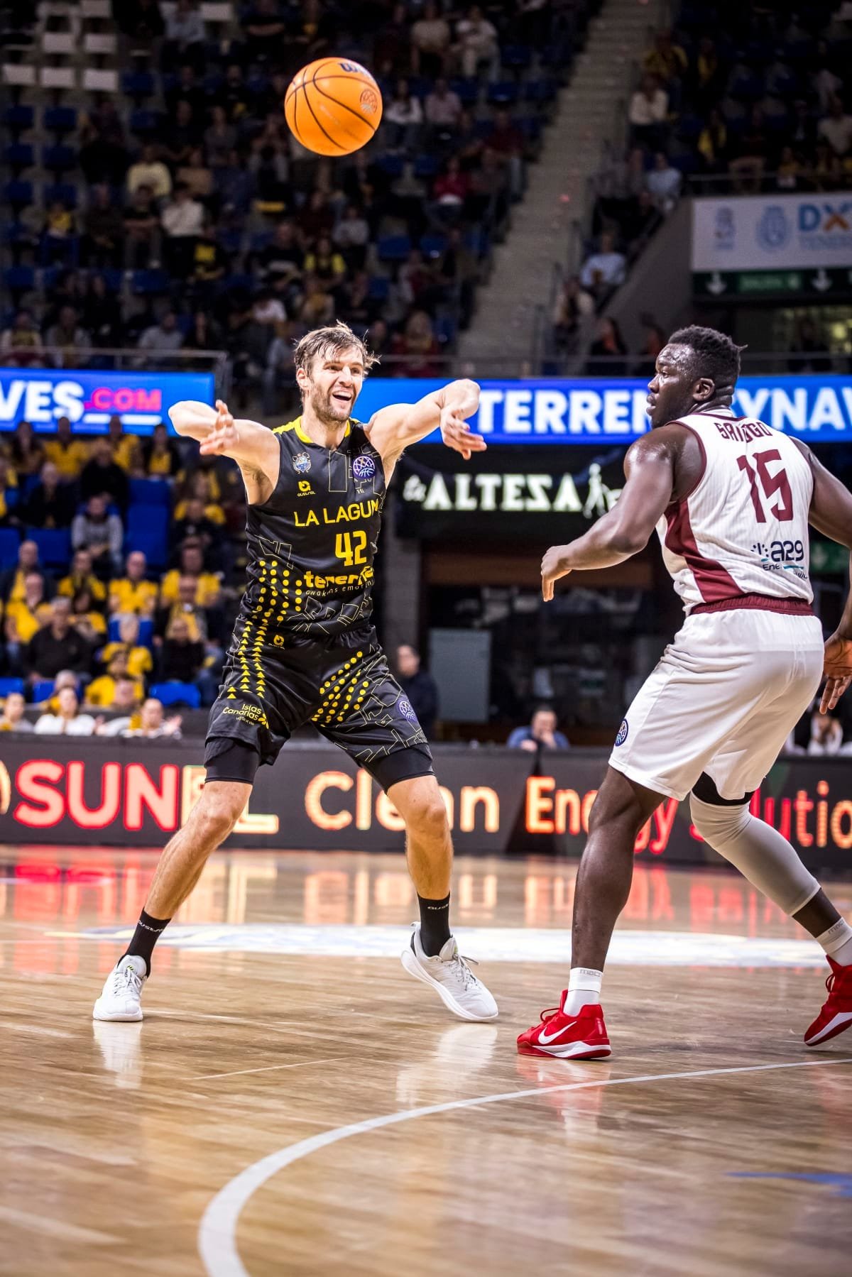 Trapani Sharks sorprende a Tenerife en BCL (80-83)