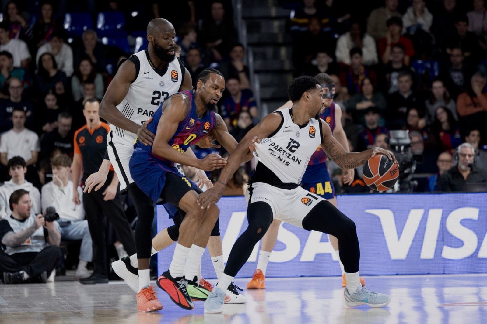 El Barça golpea a un Partizan que no se encuentra (88-70)