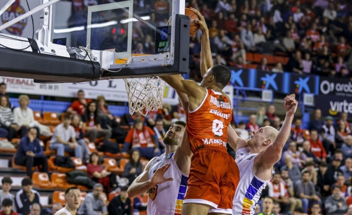 BAXI Manresa alcanza los Playoffs de la Eurocup tras una nueva épica victoria (101-99)
