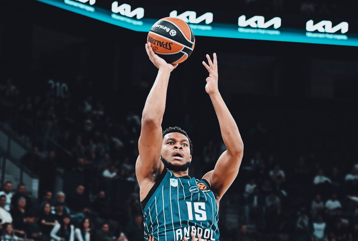 Paris basket sorprende al Efes de Pablo Laso (79-84)