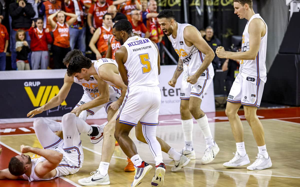 Martinas Geben castiga al BAXI Manresa sobre la bocina y da la victoria a Bàsquet Girona (95-97)