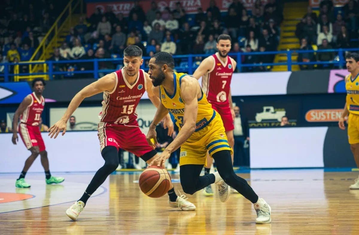 Peristeri destierra a Casademont Zaragoza de Europa (86-70)