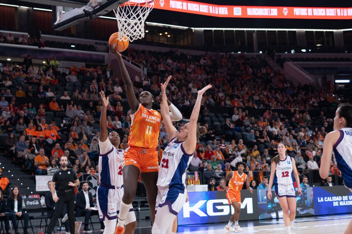 Galería – Valencia Basket suma y sigue en el Roig Arena