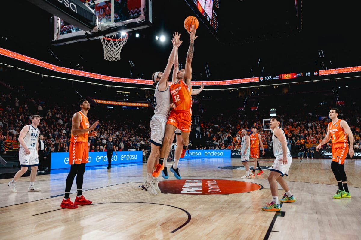 Galería – Valencia Basket no baja el ritmo ante BAXI Manresa