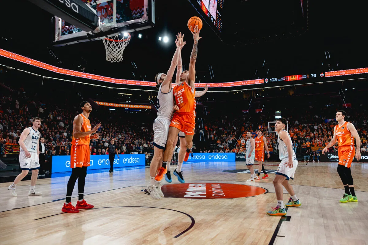 Galería – Valencia Basket no baja el ritmo ante BAXI Manresa