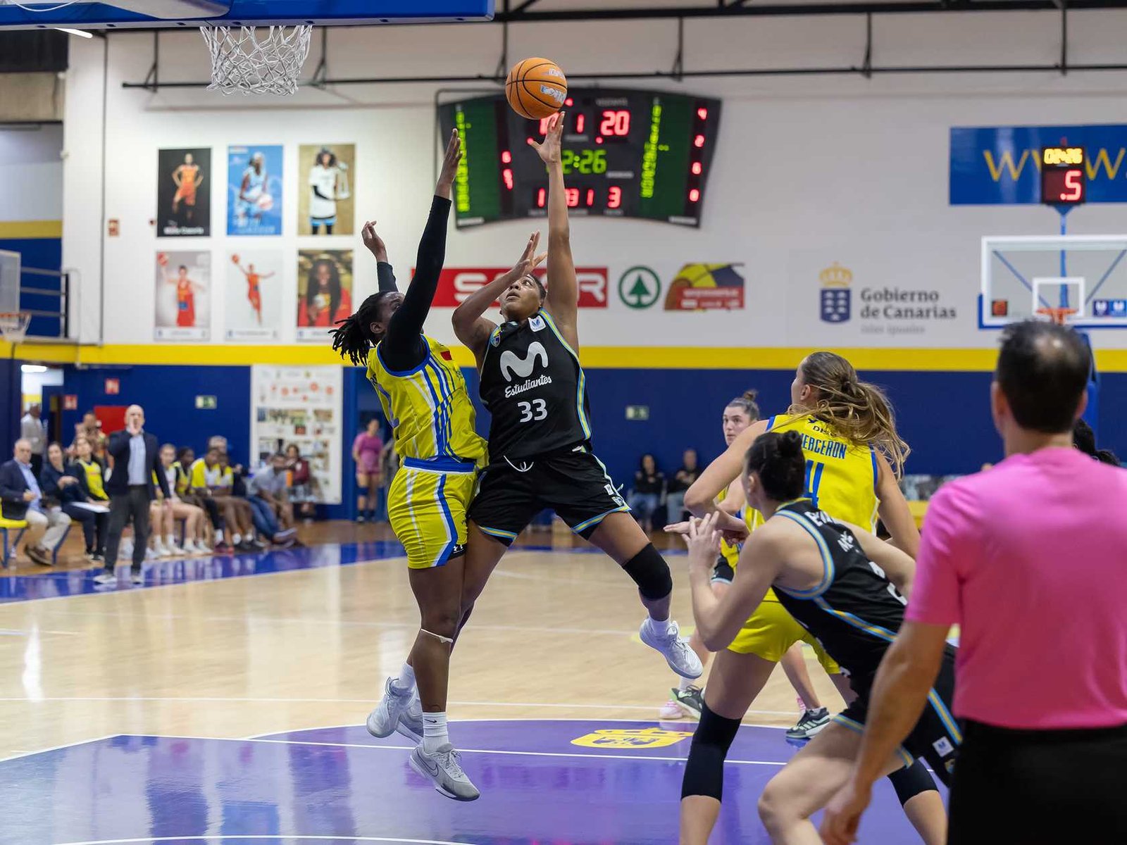 Ezeigbo brilla en su retorno a Gran Canaria y Movistar Estudiantes sigue escalando (84-102)