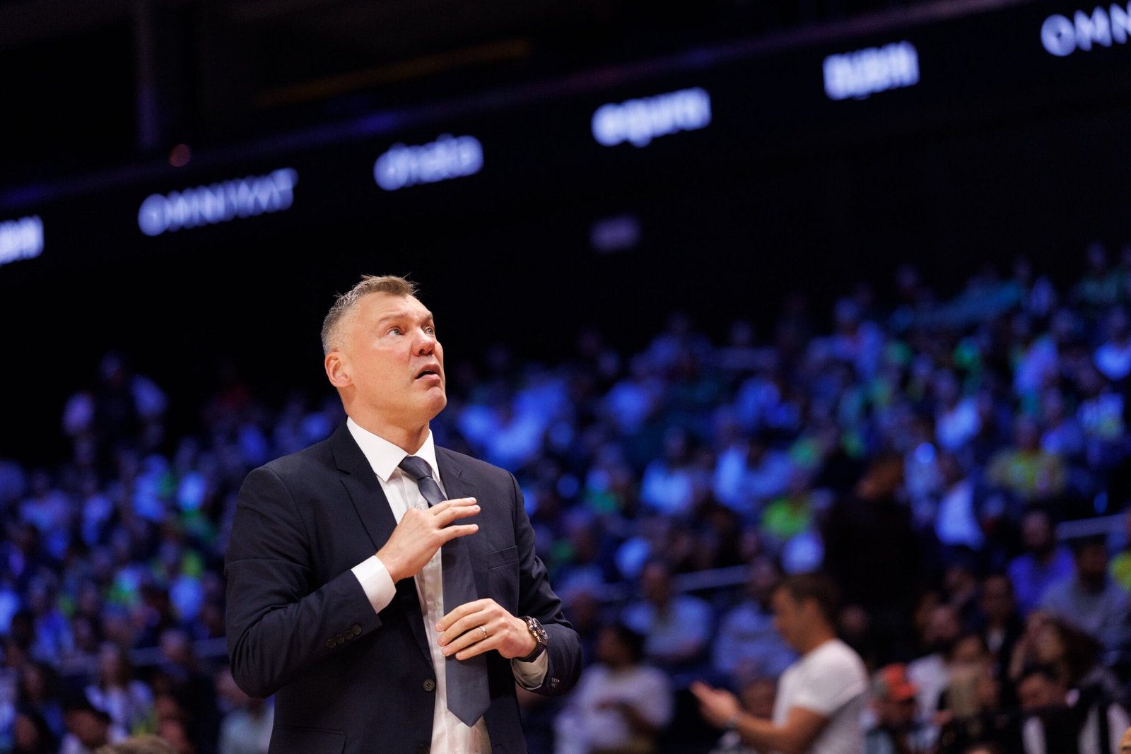 Fenerbahçe sufre para sacar la victoria en Paris (90-92)