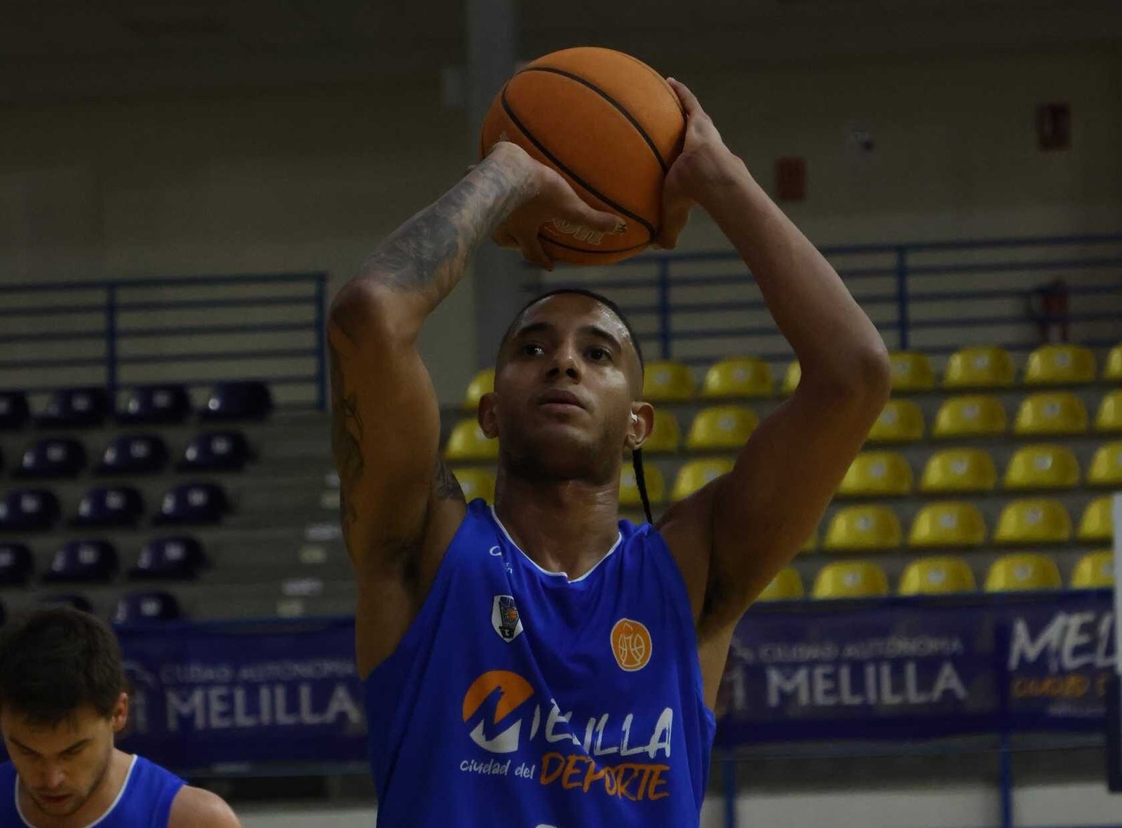 Melilla Ciudad del Deporte suma su tercera victoria (83-77)