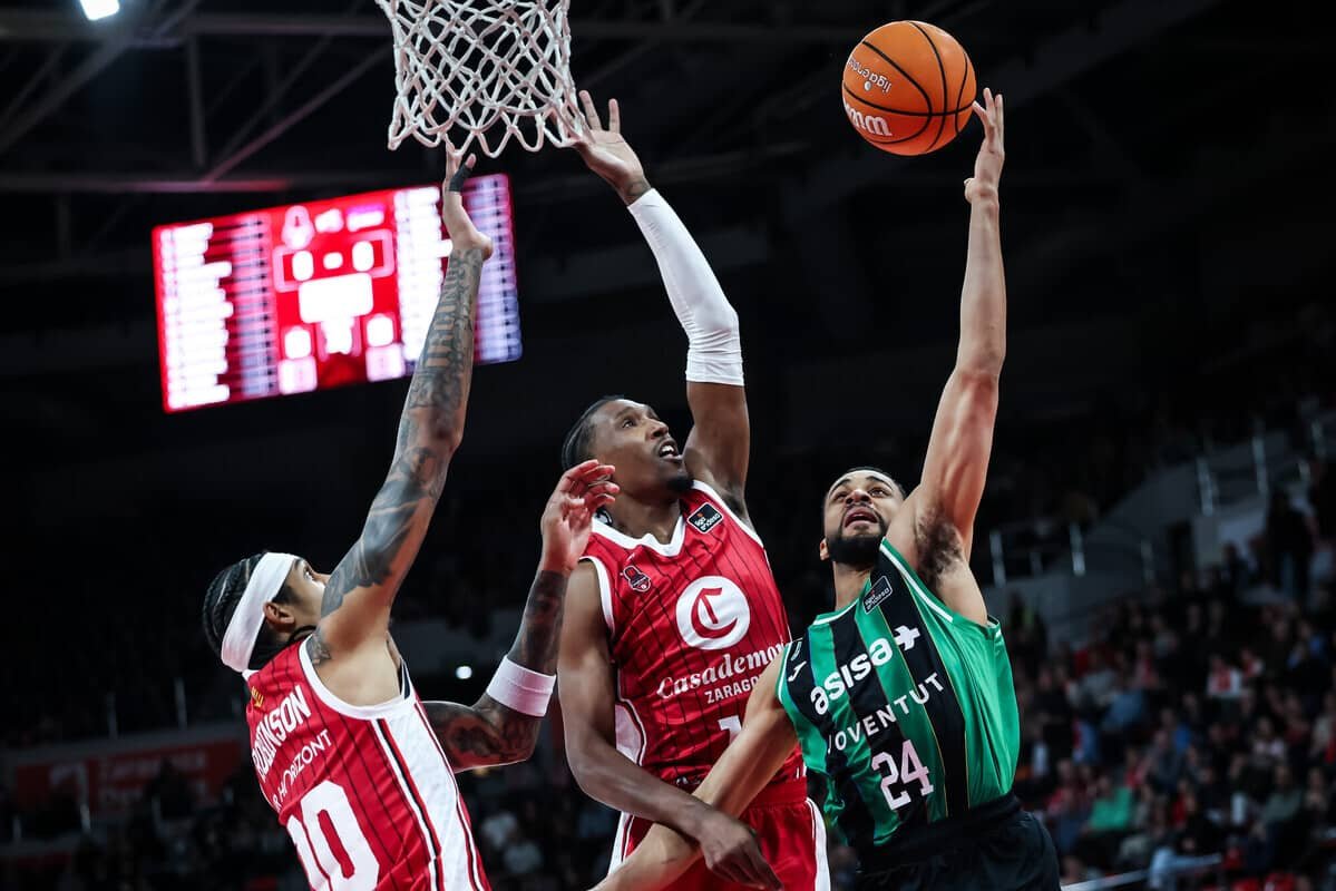 Hunt se divierte en el Felipe y pone en barrena a Casademont (67-79)