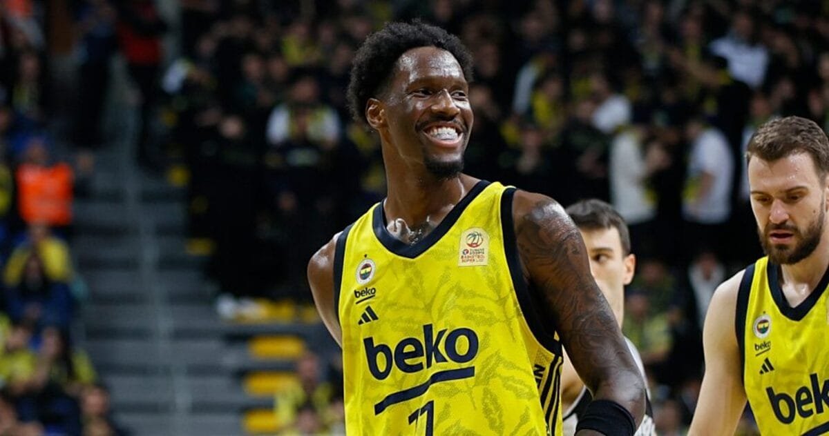 Panathinaikos da el golpe: ficha a Hayes-Davis